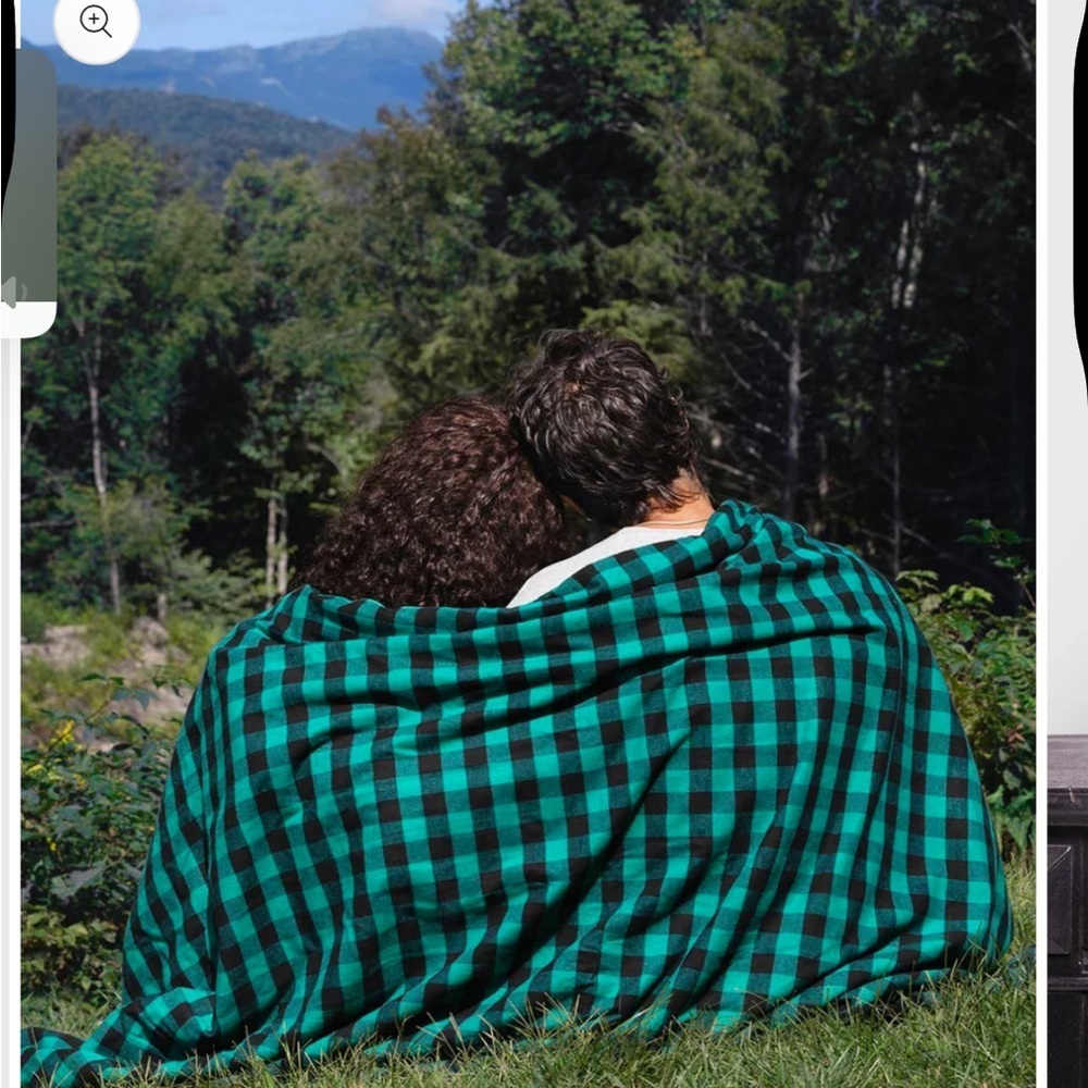 The Vermont Flannel & Co green buffalo check Stadium Blanket SOLD OUT NEW W/tags - Picture 2 of 9